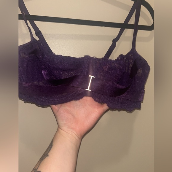 BNWOT 💫 Lacy Purple Bra 😍 - Picture 6 of 9